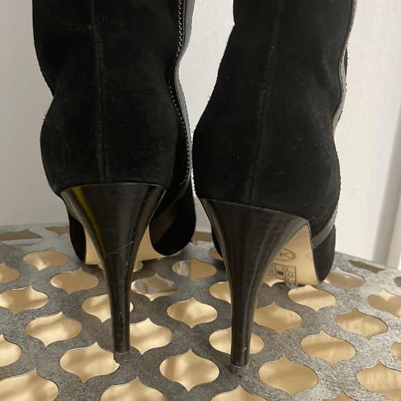 Micheal Kors women’s over the knee boots - Picture 9 of 12